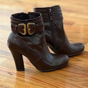 Franco Sarto brown leather ankle boots, size 4